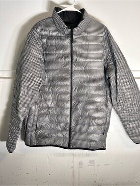 Uniqlo Black & White Houndstooth Quilted Puffer Jacket